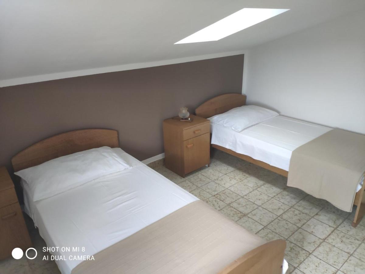 Apartment Belvedere Koromačno Exteriér fotografie